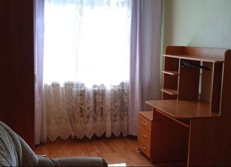 Сдача в аренду 3-комнатной квартиры, 60 м2, Старая Русса, Александровская улица, 41