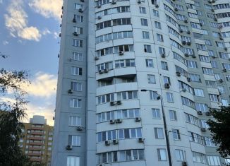 Продам трехкомнатную квартиру, 72.3 м2, Москва, улица Академика Анохина, 2к1, метро Юго-Западная