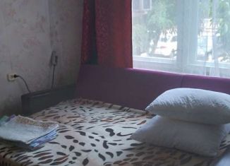 Сдача в аренду 1-комнатной квартиры, 40 м2, Волгоград, улица Константина Симонова, 40