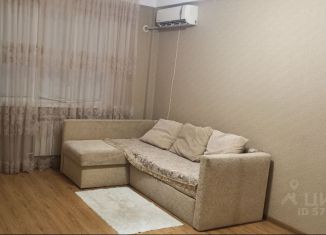 Сдается в аренду однокомнатная квартира, 45 м2, Каспийск, улица Ленина, 33В