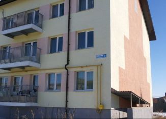 Продается 1-комнатная квартира, 39.4 м2, посёлок городского типа Мартюш, улица Калинина, 9