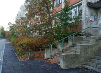 Двухкомнатная квартира на продажу, 49.2 м2, Собинка, улица Лакина, 8