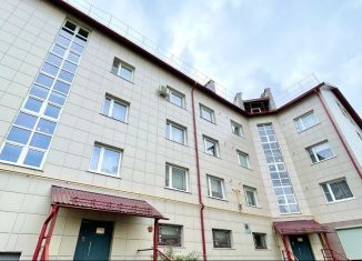 Продам 3-комнатную квартиру, 64 м2, Петрозаводск, Сегежская улица, 6, район Каменный Бор