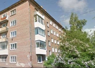 Продается двухкомнатная квартира, 40 м2, Североуральск, улица Каржавина, 24