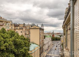 Сдаю в аренду четырехкомнатную квартиру, 155 м2, Москва, улица Знаменка, 15, улица Знаменка