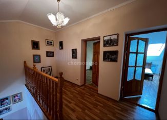Продаю пятикомнатную квартиру, 120 м2, Севастополь, улица Суворова, 5