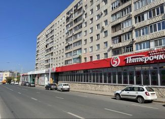 Сдается торговая площадь, 438 м2, Уфа, Революционная улица, 31