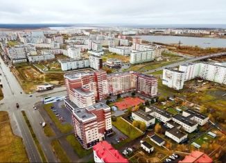 Продается двухкомнатная квартира, 62.3 м2, Северодвинск, проспект Труда, 61, ЖК Снегири