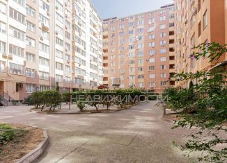 Продажа 2-ком. квартиры, 66 м2, Симферополь, улица Тренёва, 21