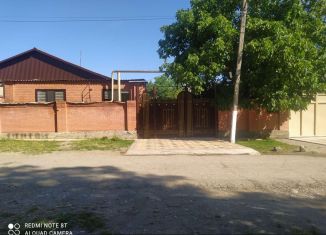 Продаю коттедж, 140 м2, Чечня, Комсомольская улица