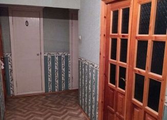 Продаю 3-комнатную квартиру, 70 м2, Карачаево-Черкесия, улица Балахонова, 39