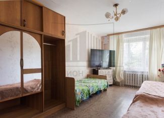 Продается 2-комнатная квартира, 47.6 м2, Новосибирск, Пешеходная улица, 5, метро Золотая Нива