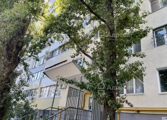 Продается 3-комнатная квартира, 54 м2, Волгоград, Невская улица, 12А