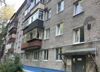 Продается 2-комнатная квартира, 45 м2, Череповец, улица Моченкова, 24