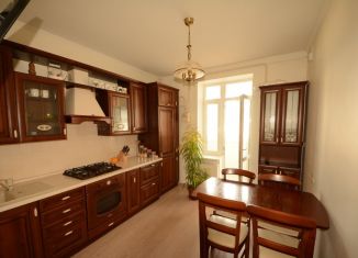 Сдается в аренду 1-комнатная квартира, 50 м2, Симферополь