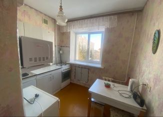 Продажа 3-комнатной квартиры, 60 м2, Омск, улица Чокана Валиханова, 2