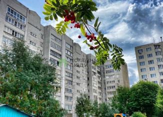 Продается трехкомнатная квартира, 71 м2, Кировская область, Московская улица, 109