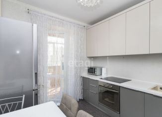 Продается 3-комнатная квартира, 73 м2, Тюмень, улица Николая Чаплина, 117