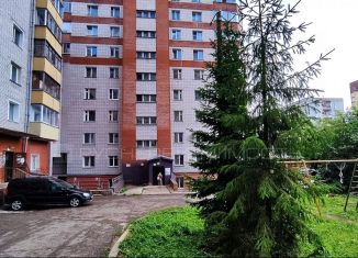 Продам 2-комнатную квартиру, 66.5 м2, Киров, улица Володарского, 163