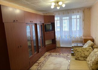 Сдается двухкомнатная квартира, 58 м2, Челябинск, улица 250-летия Челябинска, 32