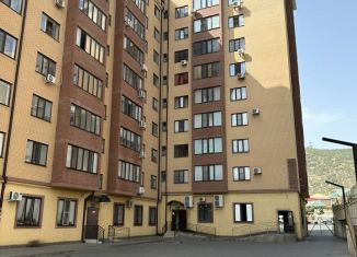 Сдам 2-комнатную квартиру, 76 м2, Дербент, улица Сальмана, 100