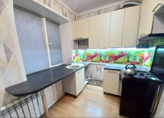 Продается 2-ком. квартира, 45 м2, Старая Русса, Александровская улица, 35