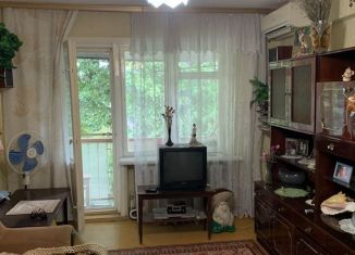 Продается 3-ком. квартира, 56 м2, Волгоградская область, улица Губкина, 11