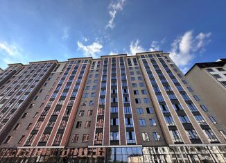 Продам 2-ком. квартиру, 83 м2, Нальчик, улица Героя России Т.М. Тамазова, 3