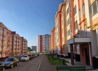 Сдаю 1-ком. квартиру, 50 м2, Татарстан, улица Рината Галеева, 8