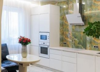 Продажа 2-ком. квартиры, 92.5 м2, Санкт-Петербург, улица Оптиков, 45к2, метро Старая Деревня