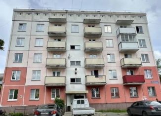 Продажа пятикомнатной квартиры, 28.5 м2, Новокузнецк, Маркшейдерская улица, 3Б