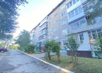 Продается 2-ком. квартира, 37.8 м2, Пермский край, улица В.И. Кузнецова, 7