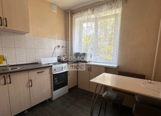 Продается 2-ком. квартира, 43.7 м2, Челябинск, улица Калмыкова, 27, Металлургический район