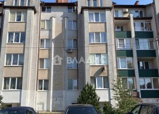 Сдам в аренду 2-ком. квартиру, 68.9 м2, Калининградская область, улица Чекистов, 20