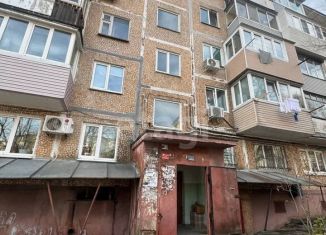 Продается 3-ком. квартира, 63.7 м2, Владивосток, улица Кирова, 40, Советский район