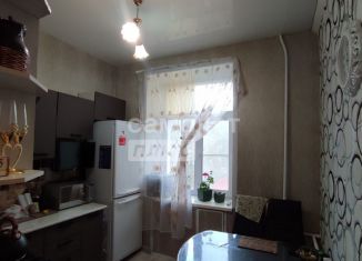 Продам 2-ком. квартиру, 56 м2, Каменск-Уральский, Каменская улица, 16