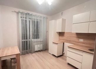 Сдаю 1-комнатную квартиру, 37 м2, поселок городского типа Стройкерамика, улица Анетты Басс, 4с1