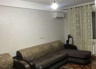 Сдам 1-ком. квартиру, 40 м2, Каспийск, проспект Акулиничева, 15Б