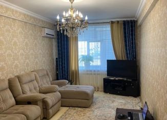 2-ком. квартира в аренду, 80 м2, Каспийск, улица Ленина, 86