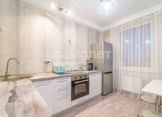 Продаю 1-комнатную квартиру, 40 м2, Пермский край, улица Космонавта Леонова, 68Б