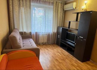 Сдам в аренду 2-ком. квартиру, 50 м2, Сочи, Крымская улица, 24