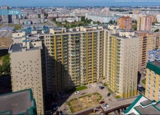 Сдается двухкомнатная квартира, 65 м2, Казань, улица Адоратского, 1Б, ЖК Акварель