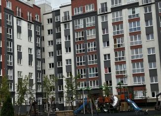 Продаю 1-ком. квартиру, 36 м2, Калининград, Московский район