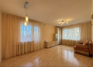 Продам 2-ком. квартиру, 52 м2, Йошкар-Ола, улица Петрова, 11