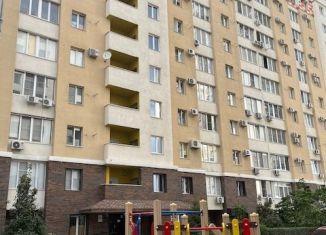 Продам 2-ком. квартиру, 71.4 м2, Волгоград, улица Пархоменко, 8