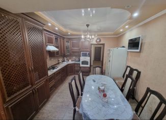 Продам трехкомнатную квартиру, 98.1 м2, Ставропольский край, Этокская улица, 102