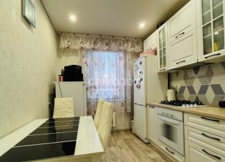 Продам 2-ком. квартиру, 52.2 м2, Татарстан, улица Хади Такташа, 2