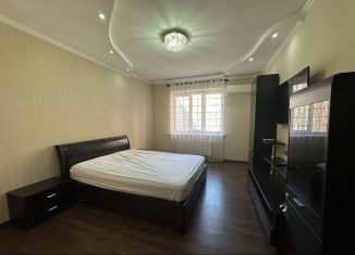 Сдам в аренду 2-комнатную квартиру, 68.8 м2, Краснодар, Восточно-Кругликовская улица, 22/2, микрорайон Панорама