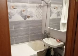 Сдам в аренду 2-ком. квартиру, 43 м2, Новосибирск, улица Грибоедова, 13, Октябрьский район