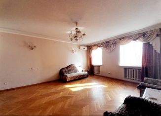 Продажа 3-ком. квартиры, 108 м2, Уфа, Ленинский район, улица Гафури, 54